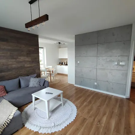 Ustronny Zakatek أوسترون