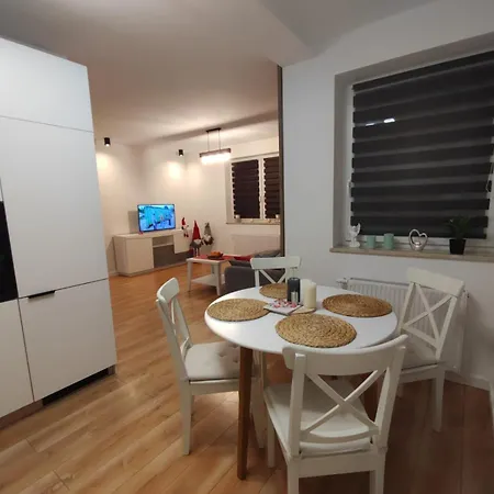 Ustronny Zakatek أوسترون